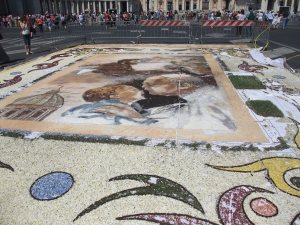 Huge mosaic of the Big Fella made out of flower petals.  Just another Sunday in St. Pete's